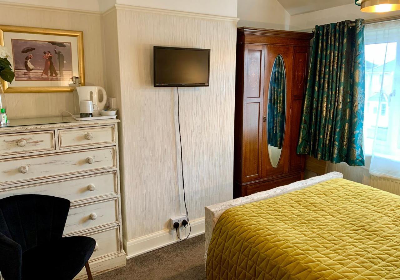 Sw Bed & Breakfast Swindon Eksteriør bilde