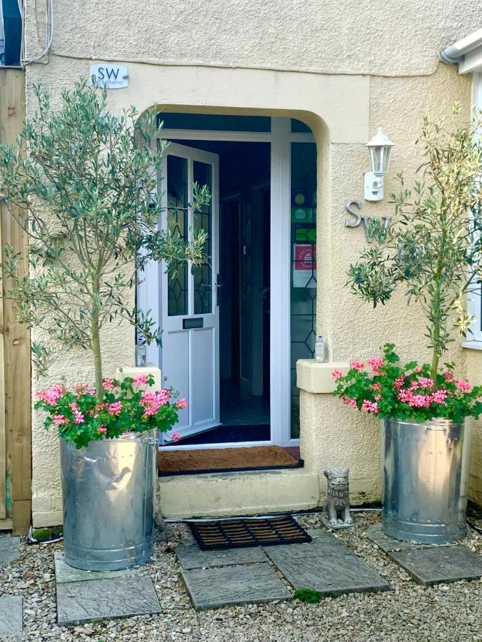 Sw Bed & Breakfast Swindon Eksteriør bilde
